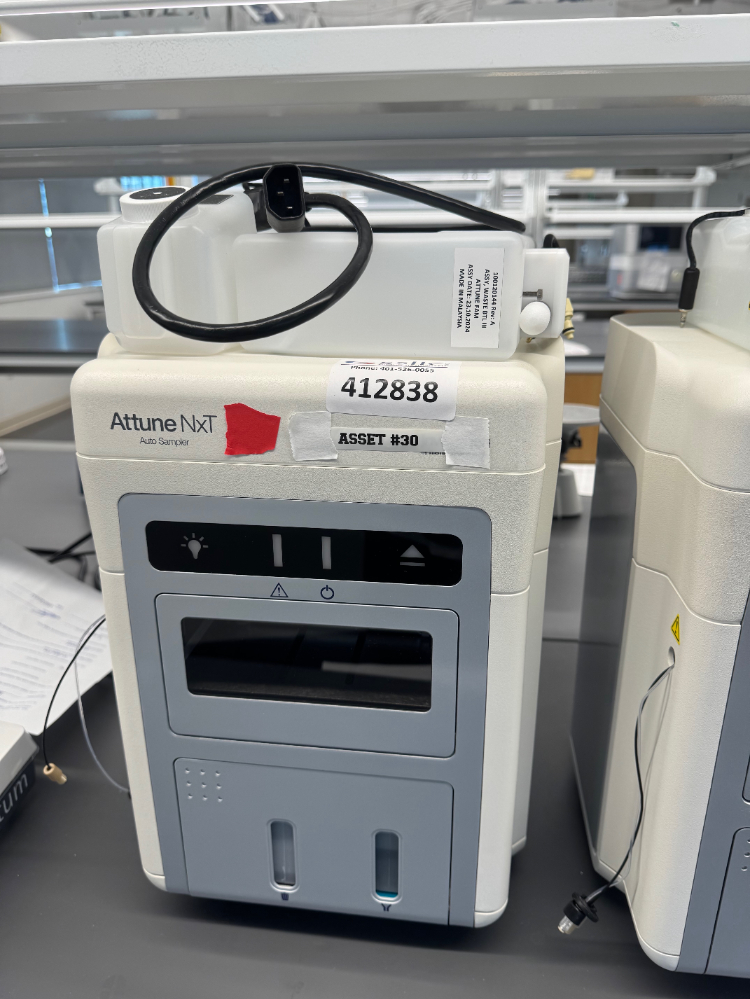 Image of Invitrogen Attune NxT Autosampler